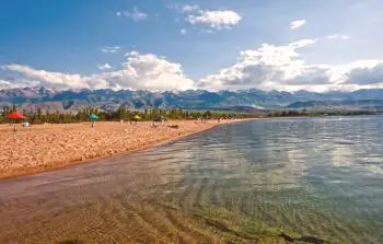 Nejlepší místa pro rekreaci na jezeře Issyk-Kul v roce 2018